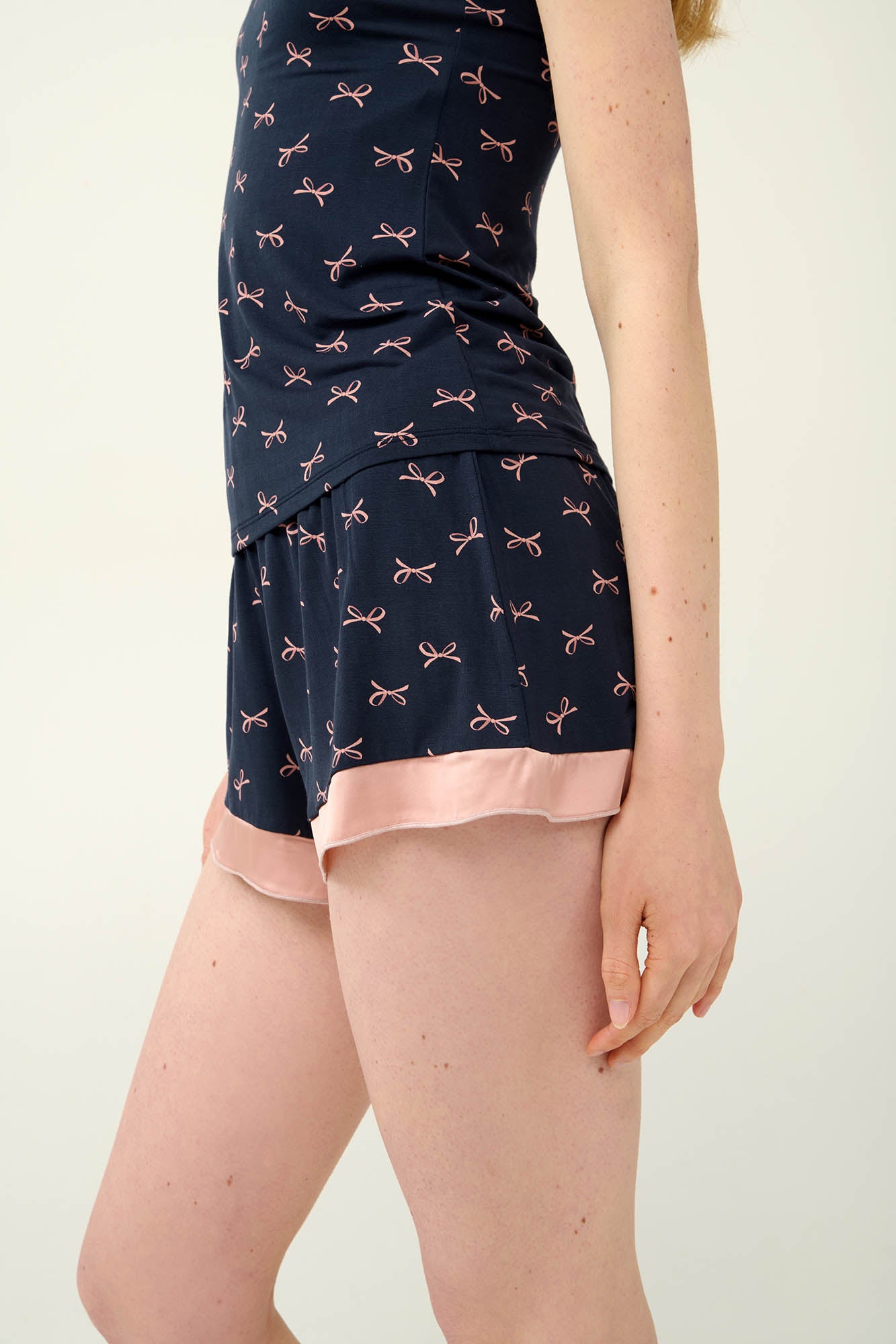 https://assets.vampfashion.com/SOFTONE_TMP_IMAGES/1_0701858499.jpg