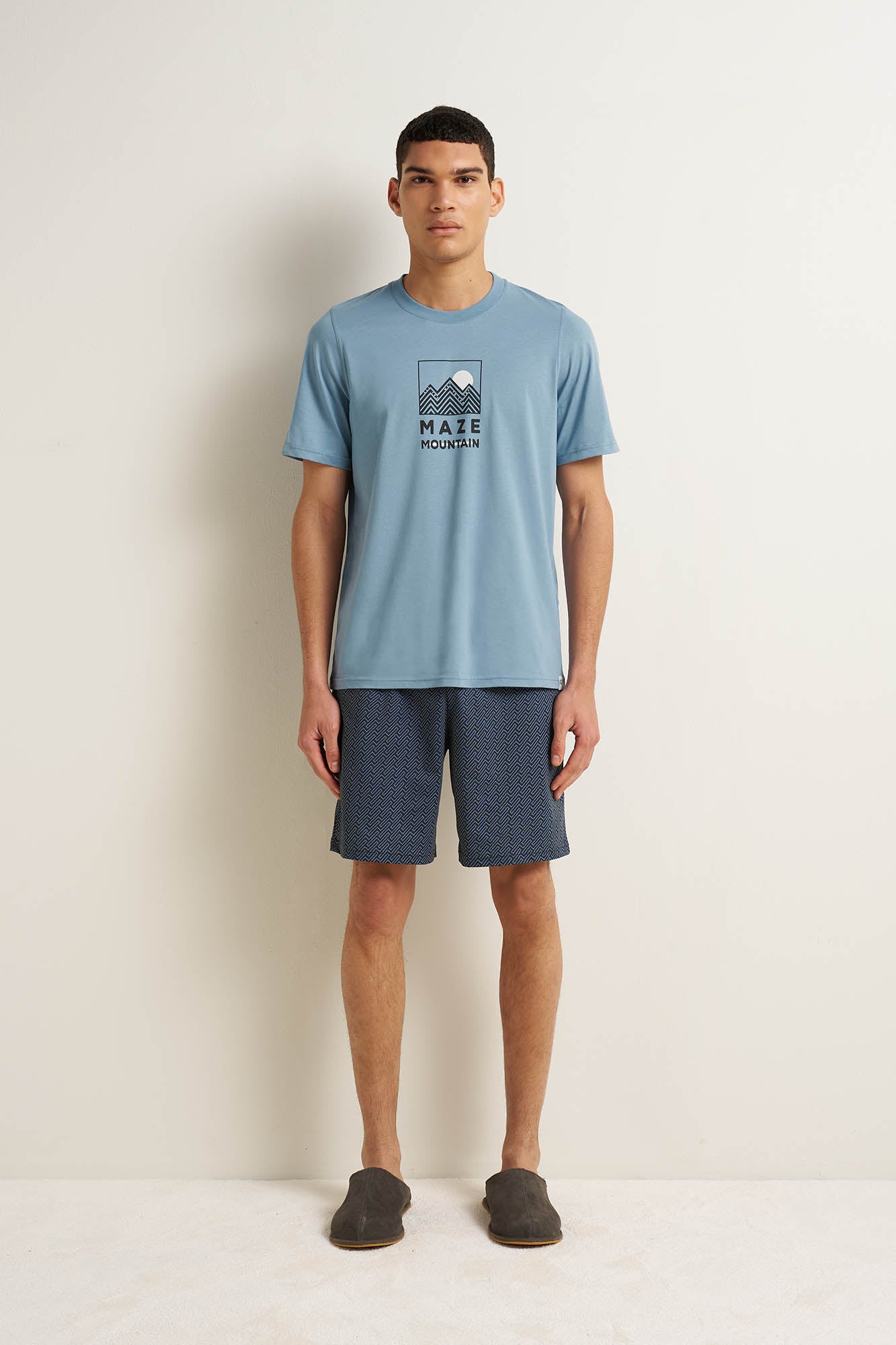 https://assets.vampfashion.com/SOFTONE_TMP_IMAGES/2_0098762279.jpg
