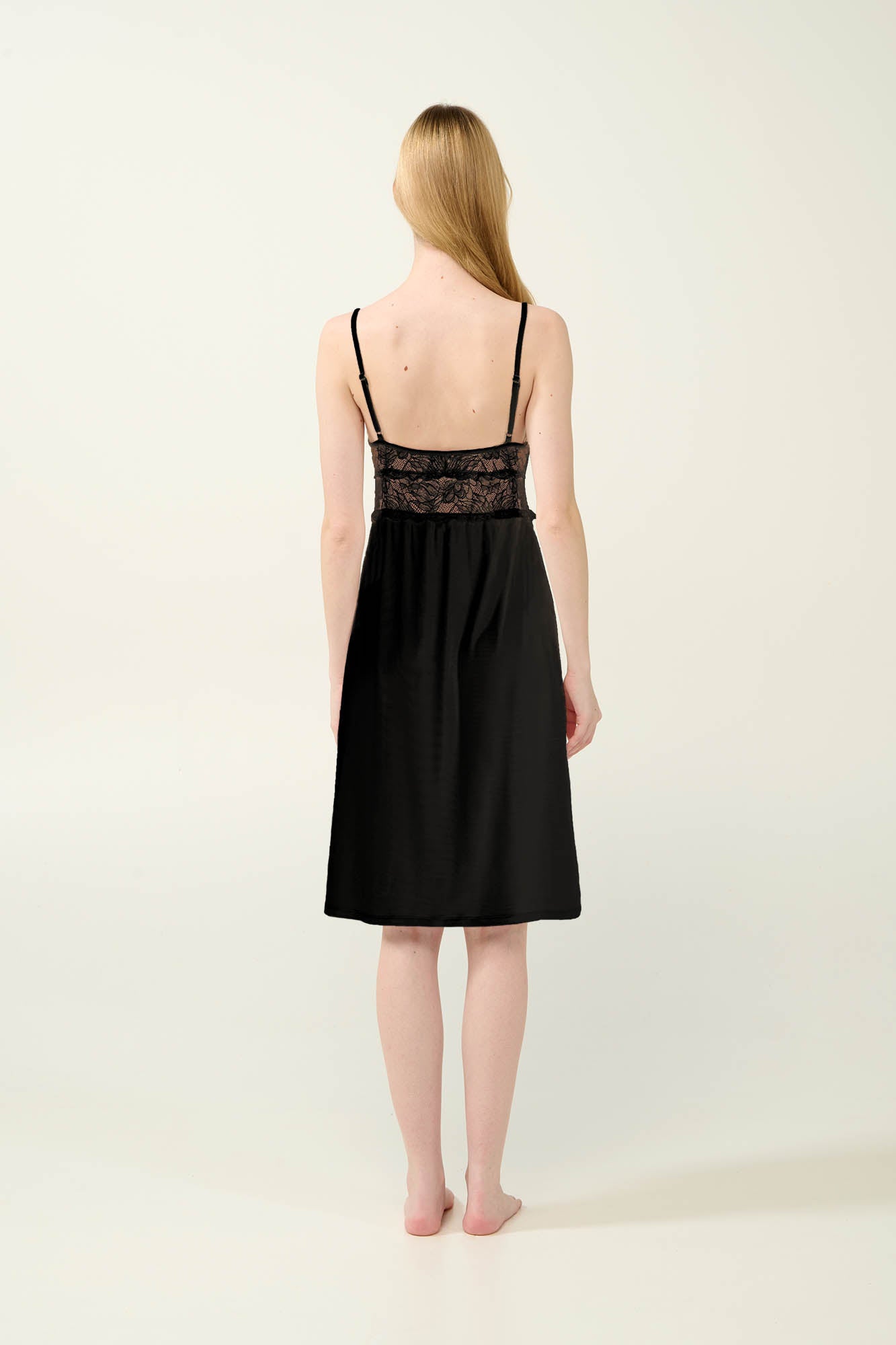 https://assets.vampfashion.com/SOFTONE_TMP_IMAGES/3_0400716919.jpg