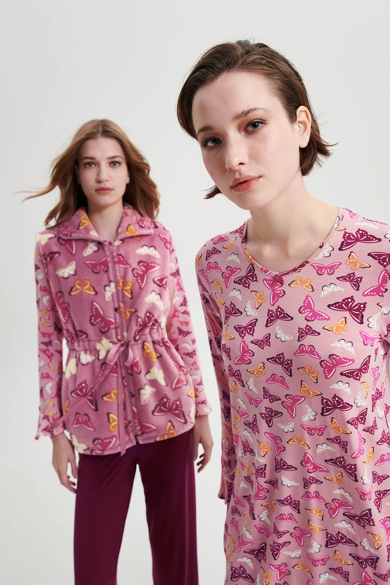 https://assets.vampfashion.com/SOFTONE_TMP_IMAGES/4_0733150282.jpg