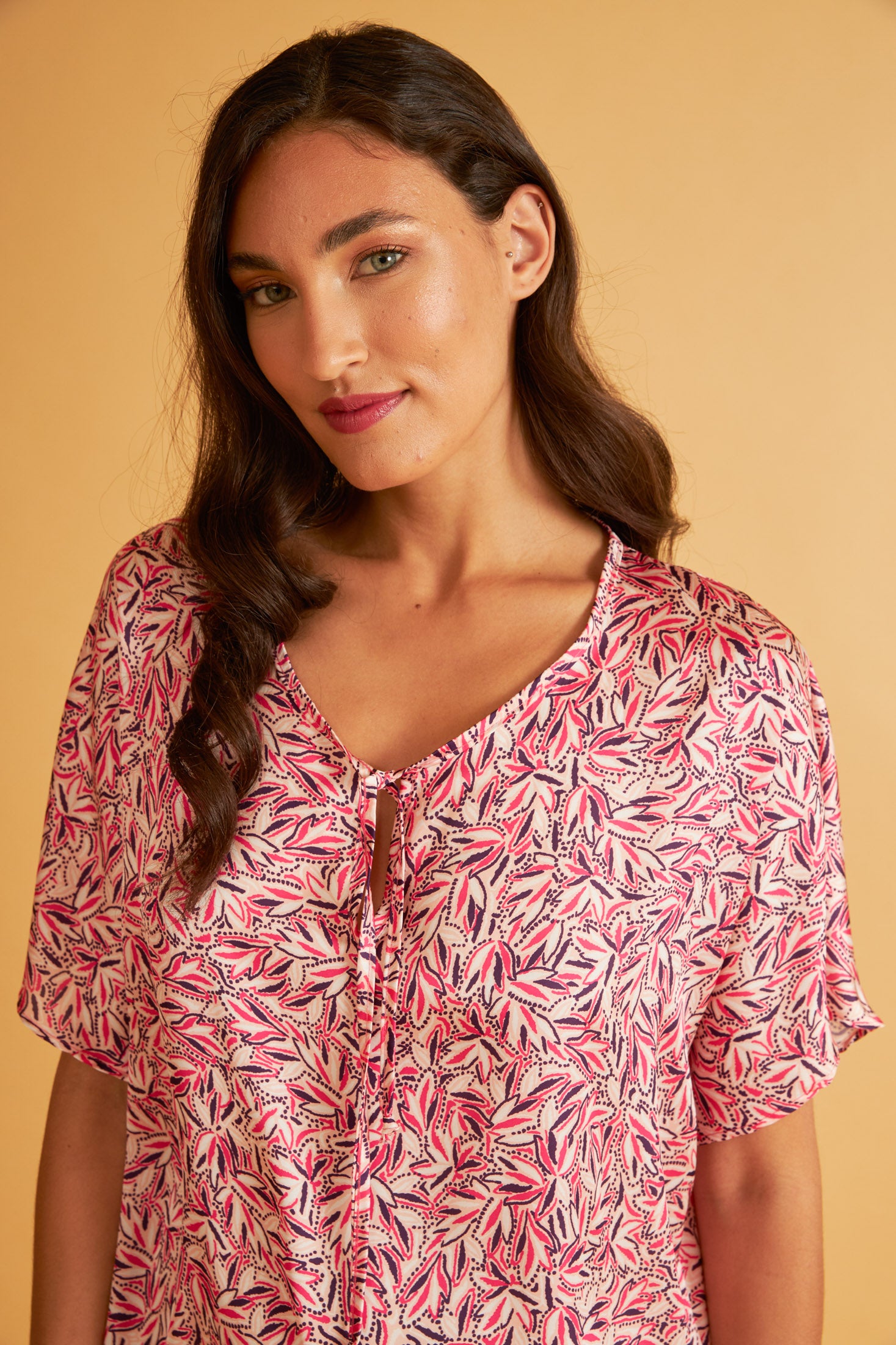 Harmony - Short Satin Dress With Sleeves And Tie Detail